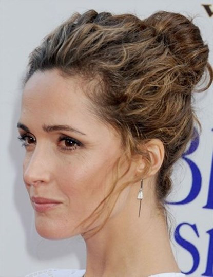 Dalgalı Saçlara Pratik Modeller