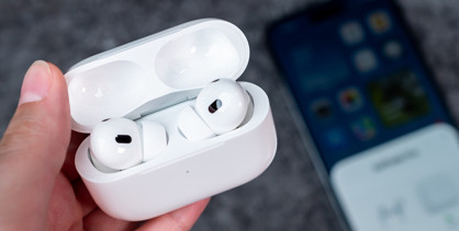 Kameralı AirPods sürprizi