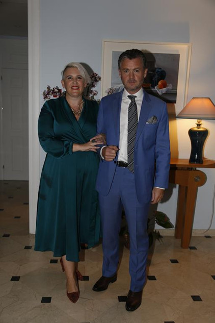 Sanatçı dostlar için davet