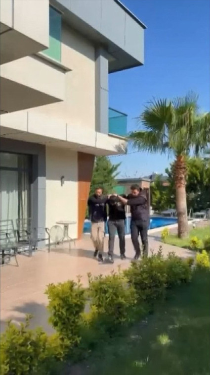 İstanbulda milyonlarca liralık kuyumcu soygunu: 9 şüpheli lüks rezidansta yakalandı