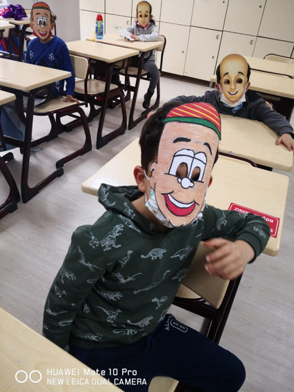 Masal kahramanlarından sevgi, saygı, adalet dersi