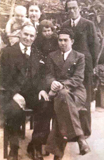 Çileli yollardan yazarlıkta bol ödüllü günlere