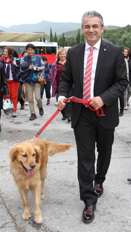 O diğer köpeklerden farklı