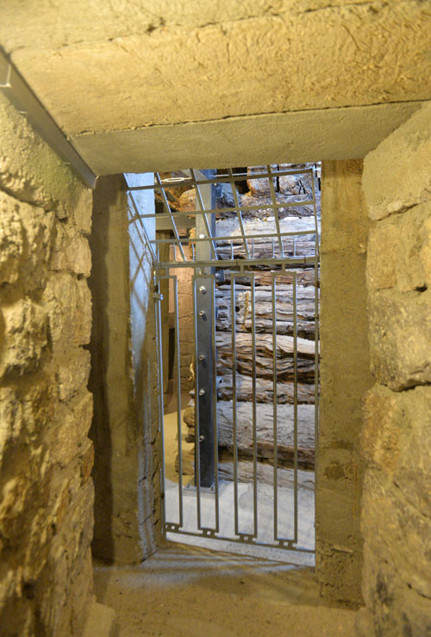 Eşek kulaklı kralın gizem dolu mezarı