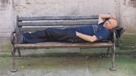 4 dil bilmese, opera sevmese Azra ile işim ne