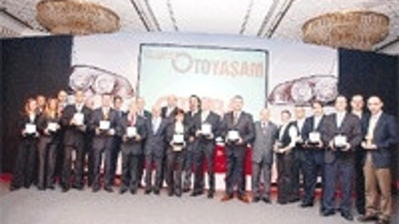 270 bin oy kullanıldı otoda 17 şampiyon çıktı