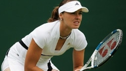 Martina Hingis kortlara dönüyor