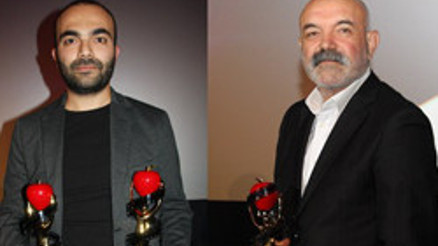 Altın Elma Küflendi