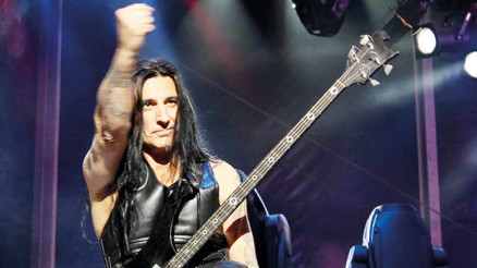 Manowar’dan Türkçe mesaj