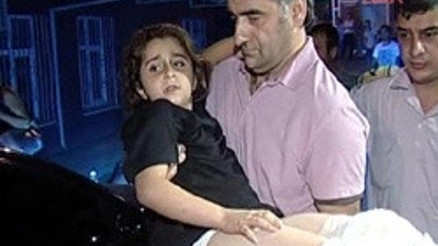Pitbullu bıçaklayıp öldürdü, Nazlıcanı kurtardı