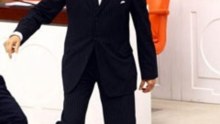 Tüzmenin ayakkabıları konuşuldu