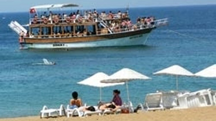 Kuzey Ege’ye 7 yeni Mavi Bayrak geldi