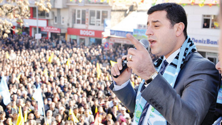 Kadın kimliği üzerinden kirli oyun