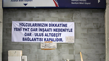 Esnaf duvara karşı