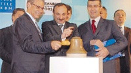 Telekom borsada ilk gününde ’yeşil ayakkabı’ya girdi
