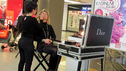 Kadınlara yeni yıl makyajı