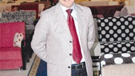 Almanya’da kaçak çalışıp sermaye yaptı, mobilya ve kozmetik fabrikası kurdu Almanya’da kaçak çalışıp sermaye yaptı, mobilya ve kozmetik fabrikası kurdu