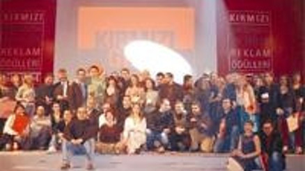 Basının ’Kıpkırmızı’sı 2005’te Buzbağ oldu