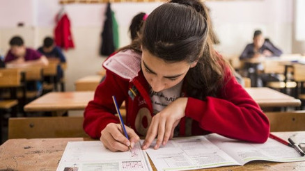 Devletten özel okul parası alma şartı değişti