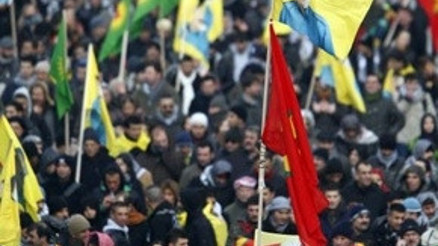 Öcalan yandaşları sokağa döküldü