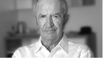 Milyarder banker nazik şaraplarına kıyamadı