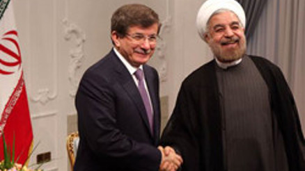 Davutoğlu: Esadla işbirliği Kürtler için sorun doğurur