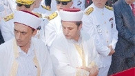 15 yıl sonra cesedi bulunan üsteğmen toprağa verildi