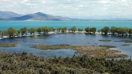 Yedi renkli Eğirdir Gölü