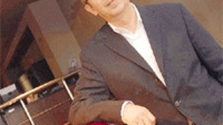 Yuvarlak hatlı, gizli bölmeli mobilyalar