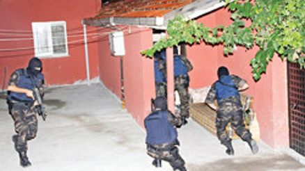 ‘Zehirli savaşa’ narkotik operasyon