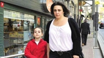 KIZIYLA İLK KEZ
