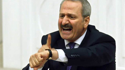 Kürsüden 700 bin TLlik saat ile ilgili konuştu Kürsüden 700 bin TLlik saat ile ilgili konuştu