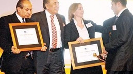 Genç iletişimcilere ödül