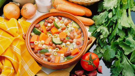 Sağlık dolu bir çorba: Minestrone