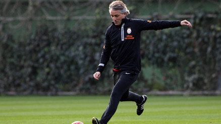 Futbolcu kökenli teknik adamlar