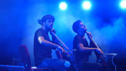 2Cellos ile kapanış konseri