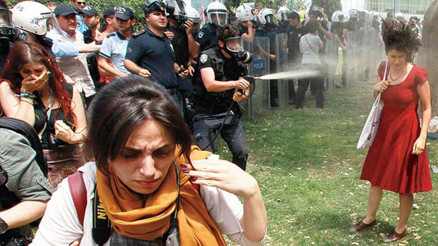 Kırmızılı kadın davasında flaş karar