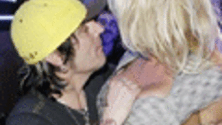 Eski eşleri birbirine girdi