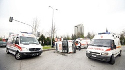 Sağlık görevlisi yaralandı