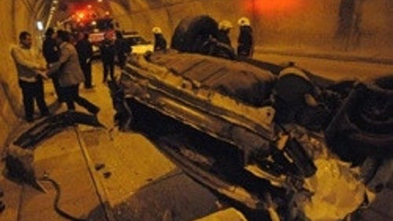 Bomonti tünelinde jaguar kazası