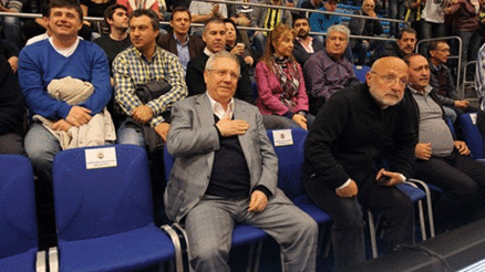 Fenerbahçede Aziz Yıldırıma sevgi seli