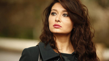 Paramparça 2 Bölüm Star TV izle | Cansu Öz annesi buluyor