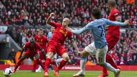 Liverpool kaçıyor Chelsea kovalıyor