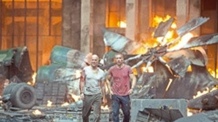 Bruce Willis aksiyona doymuyor Bruce Willis aksiyona doymuyor