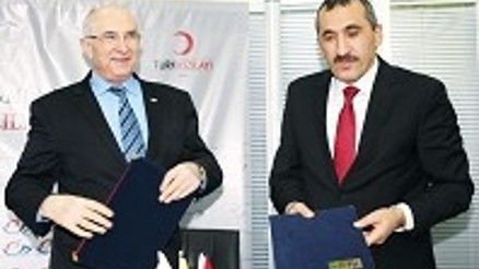 Bak postacı geliyor bize hayat veriyor