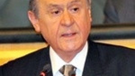 Hükümet laiklik reçetesi peşinde