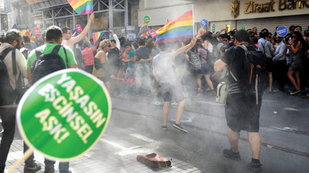 Fransa Başkonsolosu: ‘Gaz atmayın gurur duyun’