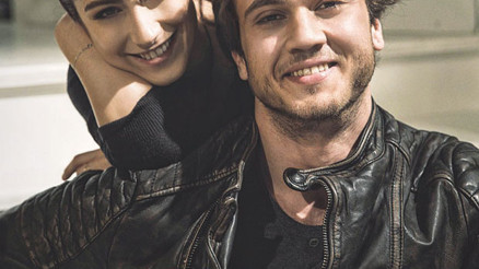 Ana kuzusu ve Ricky aşığının yükseliş öyküsü