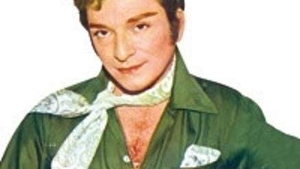 Zeki Müren filmi için Maraş’ta gala