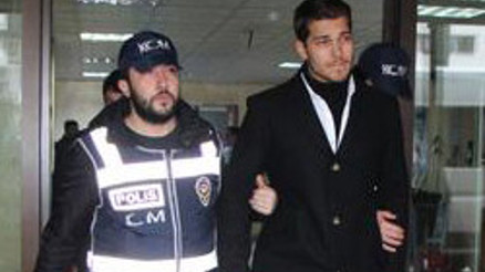 Ünlü oyunculara dava açıldı Ünlü oyunculara dava açıldı